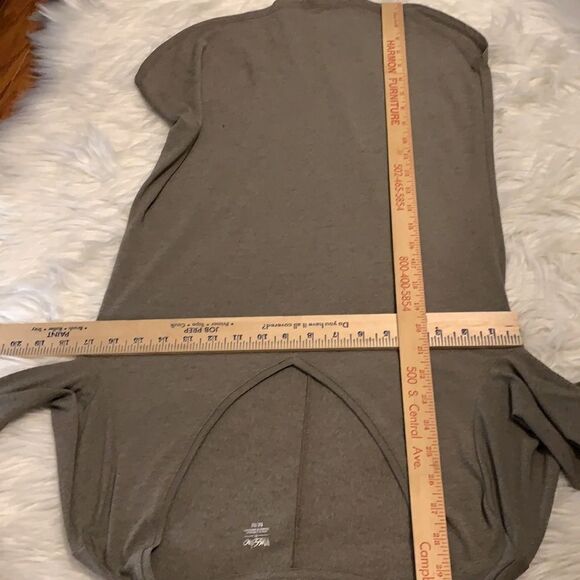 Massimo medium long sleeve v-neck light brown T-shirt - Picture 4 of 7